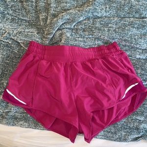Lululemon ripened raspberry hotty hot shorts